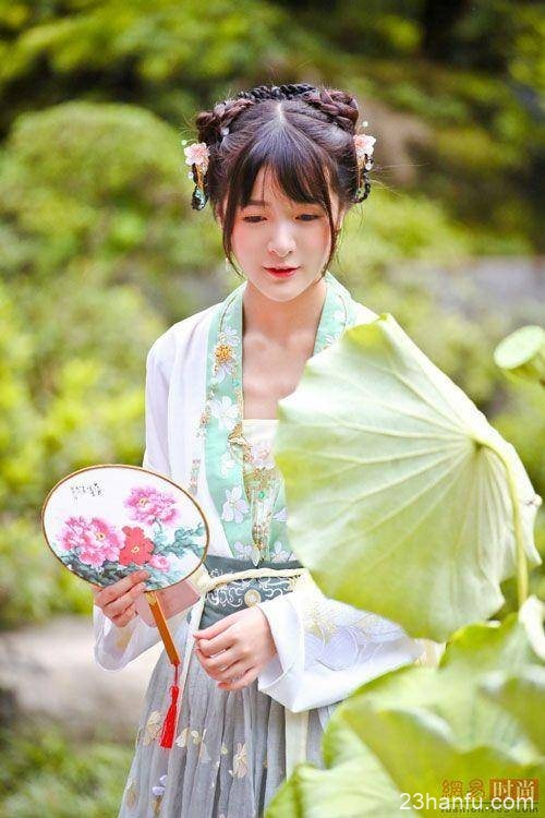 徐娇穿汉服的中国风被质疑模仿日本，她的一席话让无数网友怒赞
